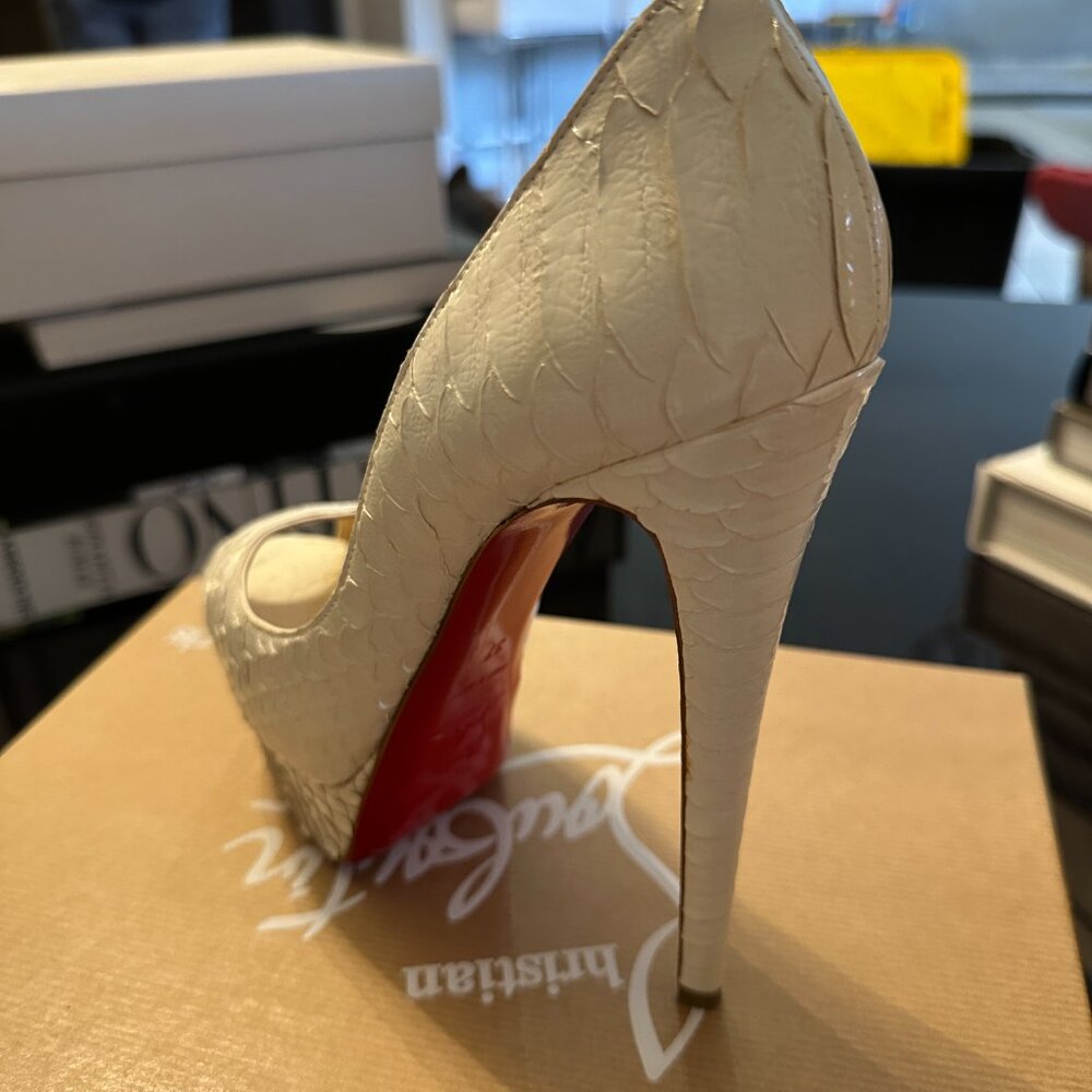 Christian Louboutin Python Lady Peep 150 Pumps 37… - image 3